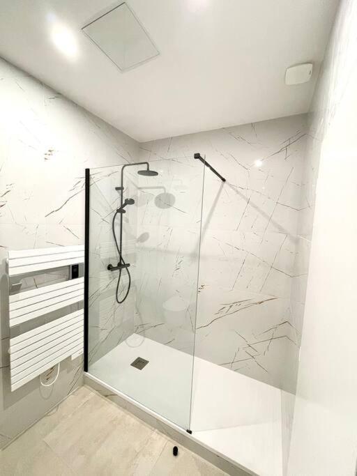 Appartement Moderne + Parking A 50M De La Mer 拉西约塔 外观 照片